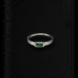 Birthstone Ring Yue - May | Emerald